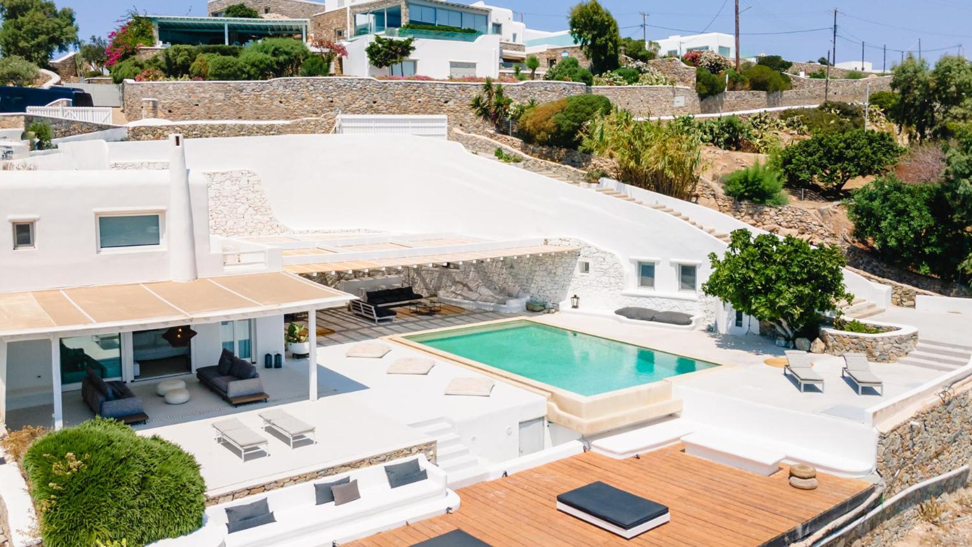 Psarou, The Above Nammos Experience Villa *