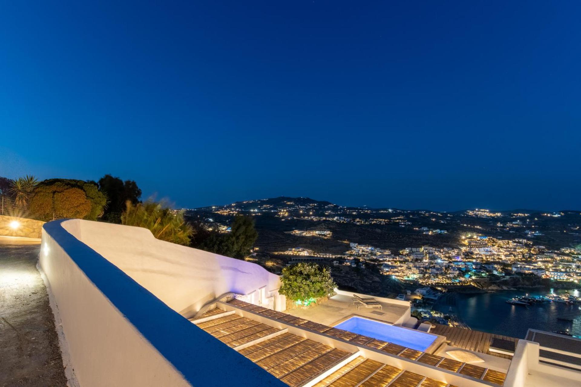 Psarou, The Above Nammos Experience Villa